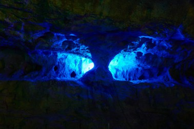 Stalagnát - krápník v Sloupsko-šošůvských jeskyních