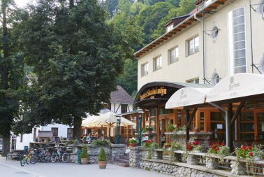 Zahrádka restaurace hotelu Skalní mlýn