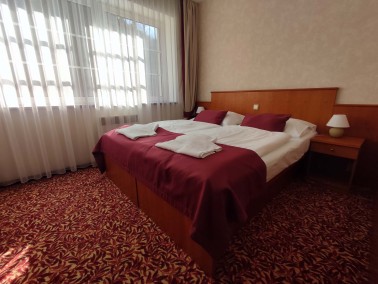 Dvoulůžkový pokoj s přistýlkou v hotelu Skalní mlýn