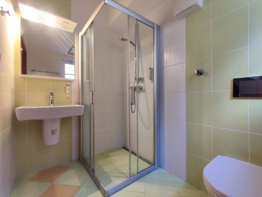 Sociální zařízení pokoje hotelu Skalní mlýn