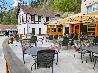 Zahrádka restaurace Skalní mlýn