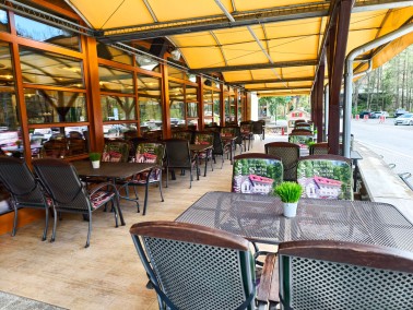 Zahrádka restaurace Skalní mlýn